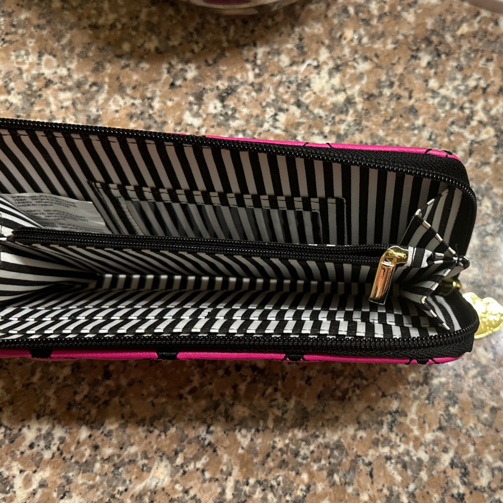 Betsey Johnson Pink Quilted Wallet with Black Accents (w/flaws) - Picture 8 of 8